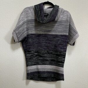 Color blocked short sleeve sweater